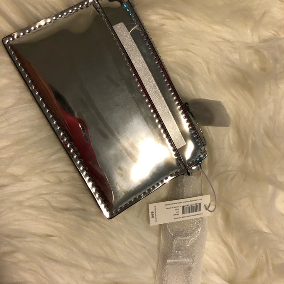 SOLD****Tory Burch “R” Monogram Key Case Fob - Picture 4 of 5